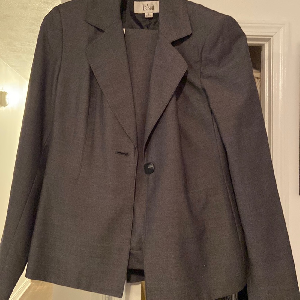 Lesuit pants and jacket